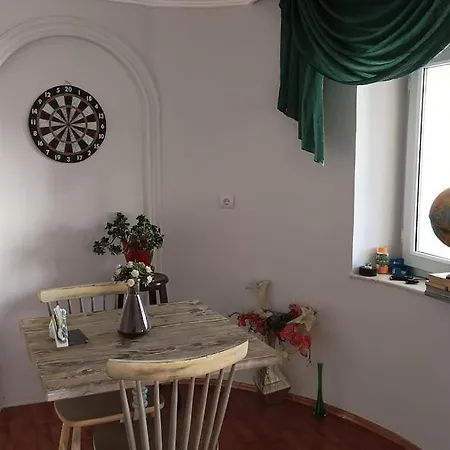 Daire 3 And Living Room, Centrally Located, Large *