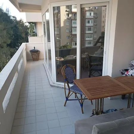 Daire 3 And Living Room, Centrally Located, Large İzmir